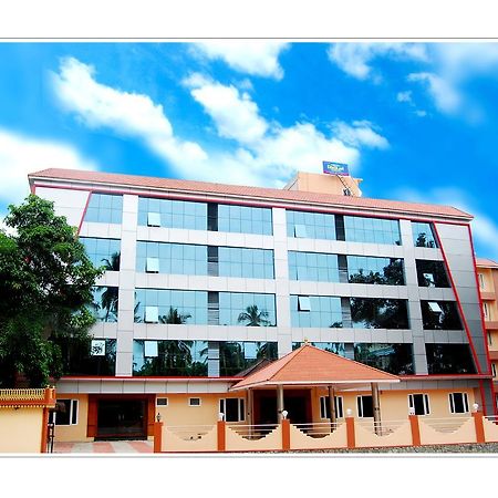 Sree Gokulam Sabari Hotel Chavakkad Eksteriør billede