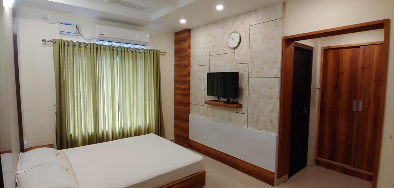 Sree Gokulam Sabari Hotel Chavakkad Eksteriør billede