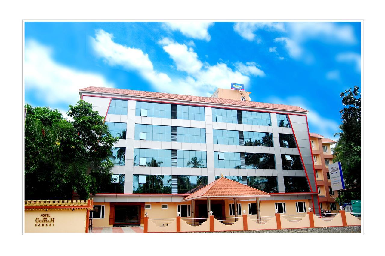 Sree Gokulam Sabari Hotel Chavakkad Eksteriør billede